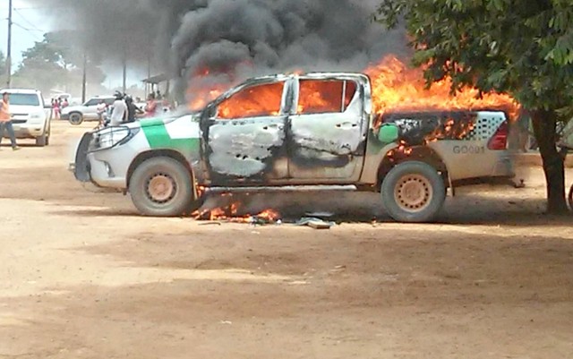 Caminhonete do Ibama é incendiada dentro de reserva em MT