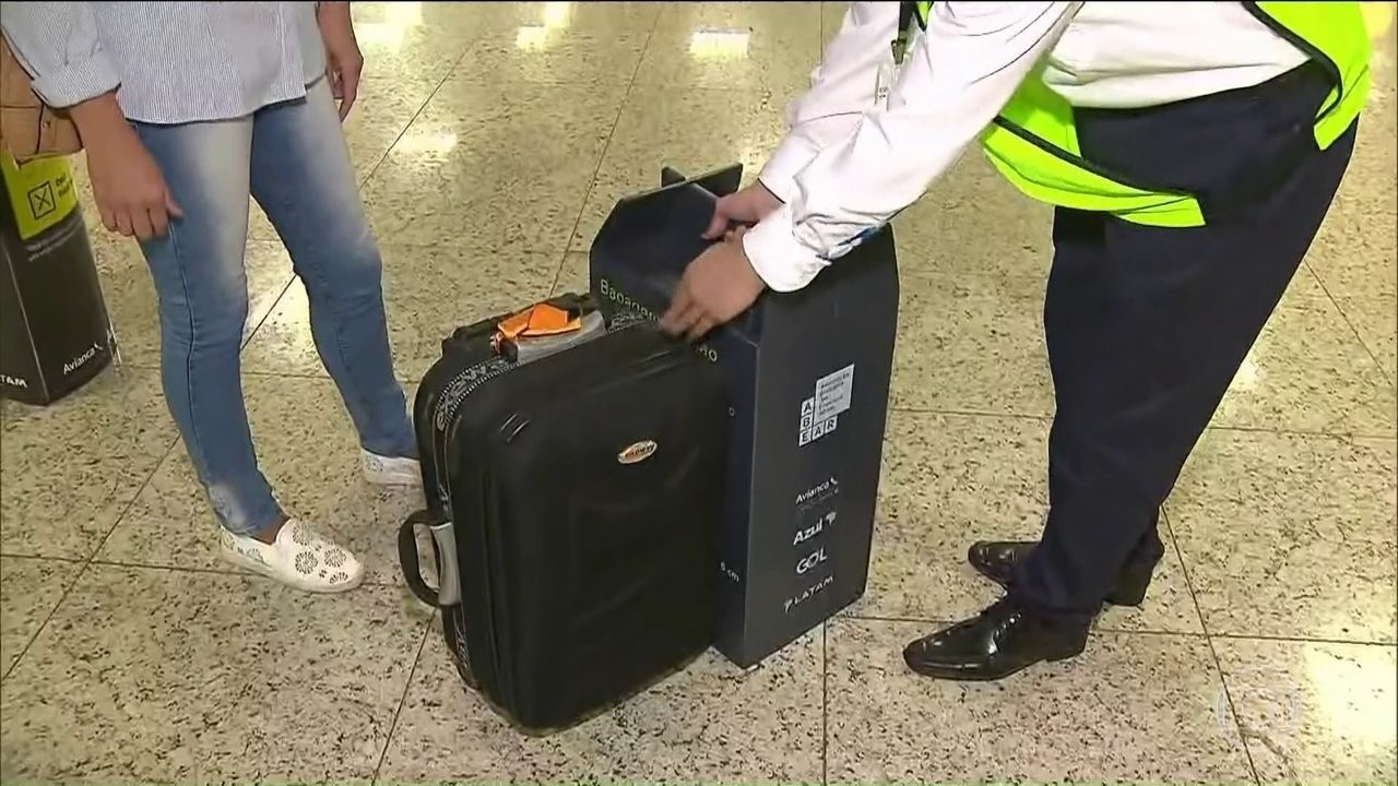 Despacho de bagagem de mão fora do padrão começa nesta quinta em 4 aeroportos do país